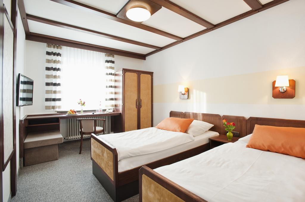 Hotel Kaeferstein Garni Nürnberg Szoba fotó